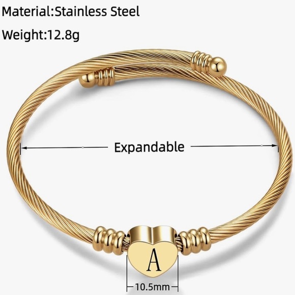 A initial 14kt plated Gold Heart Initial Bracelet adjustable - Picture 2 of 2